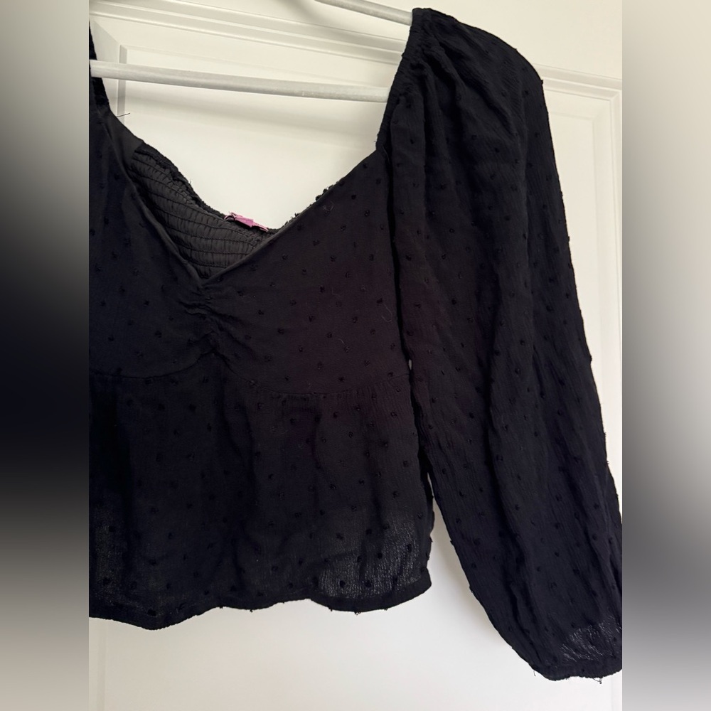 Francesca’s Black Swiss Dot Peplum Blouse | Black Going out top – Size M